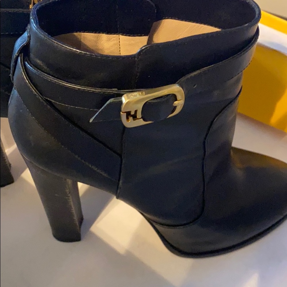 ❤️FENDI ANKLE BOOTS 🎉🥳 - Picture 6 of 11